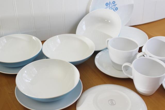 photo of vintage Corning Ware Centura blue cornflower dishes, cups & saucers, bowls, plates #6