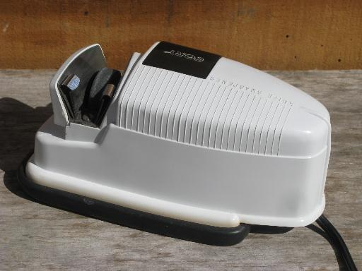 photo of vintage Cory electric knife sharpener for knives and scissors, #KSS box #3