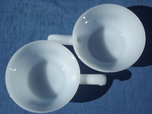 photo of vintage Currier & Ives blue & white kitchen glass, handled soup bowls #4