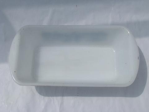 photo of vintage Currier and Ives blue and white print bread loaf pan, Glasbake kitchen oven glass #2