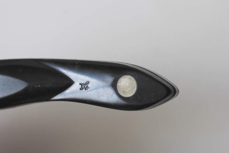 photo of vintage Cutco paring knife design patent number 3122774 black handle  #2