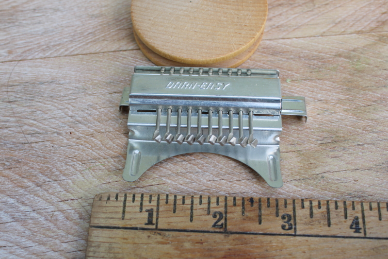 photo of vintage Darn Easy hand weaving mini loom darner for visible patching mending embellishment #2