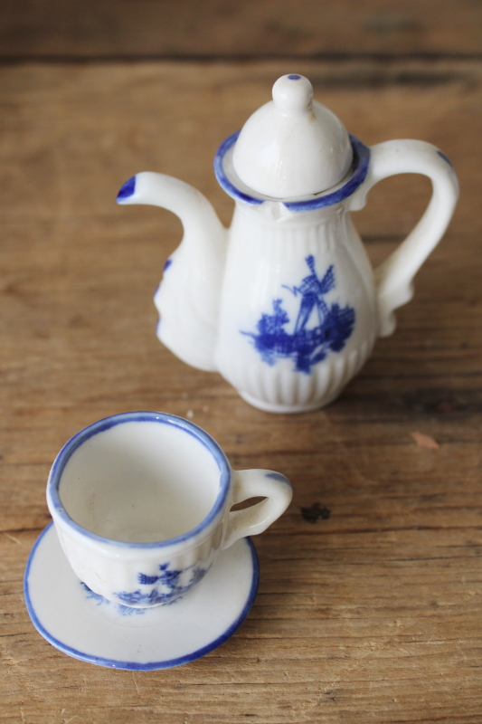 photo of vintage Delft style blue & white china, miniature tea set doll dishes  #3