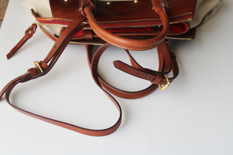 photo of vintage Dooney & Bourke white all weather leather doctors bag, large purse w/ shoulder strap #3