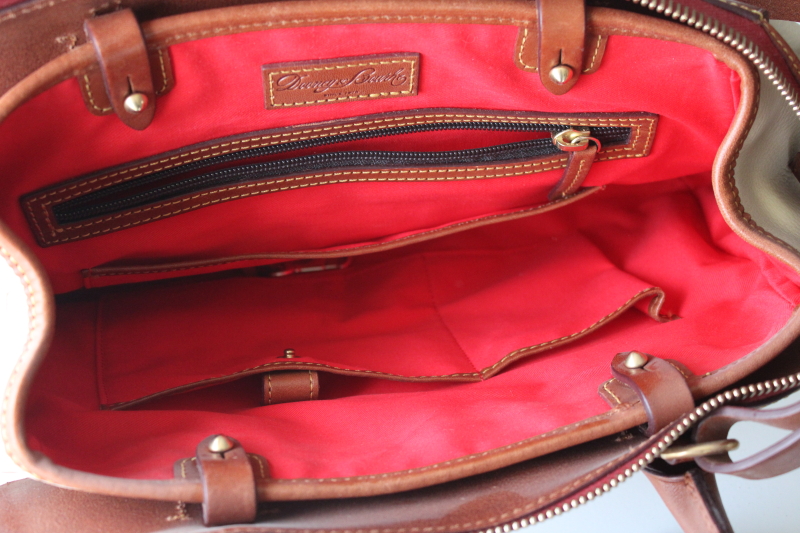 photo of vintage Dooney & Bourke white all weather leather doctors bag, large purse w/ shoulder strap #13