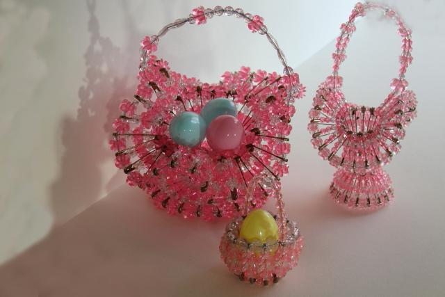 photo of vintage Easter baskets, pink plastic beaded safety pin basket collection #4