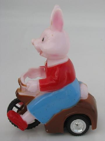 photo of vintage Easter bunny car, painted hard plastic friction toy, Hong Kong #4