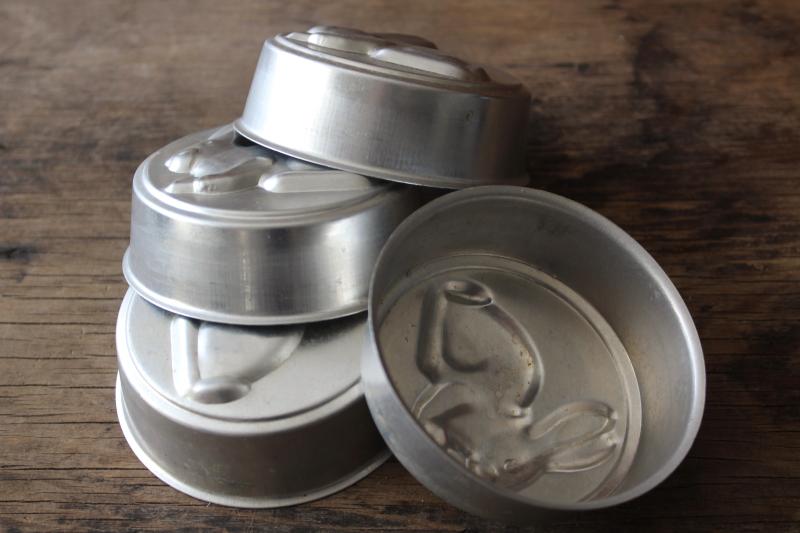 photo of vintage Easter bunny rabbit baking pans or jello molds, cute for holiday cooking or decor #4