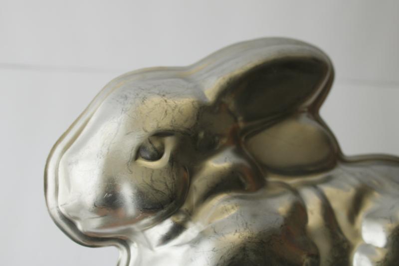 photo of vintage Easter bunny rabbit cake pan, aluminum mold for cooking or crafts #4