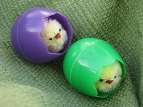 photo of vintage Easter toys / decorations, eggs w/ peek-a-boo chenille chicks #1