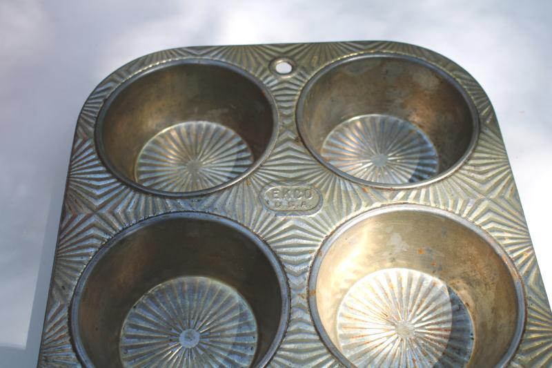 photo of vintage Ekco Ovenex starburst pattern textured metal muffin or cupcake pan #3