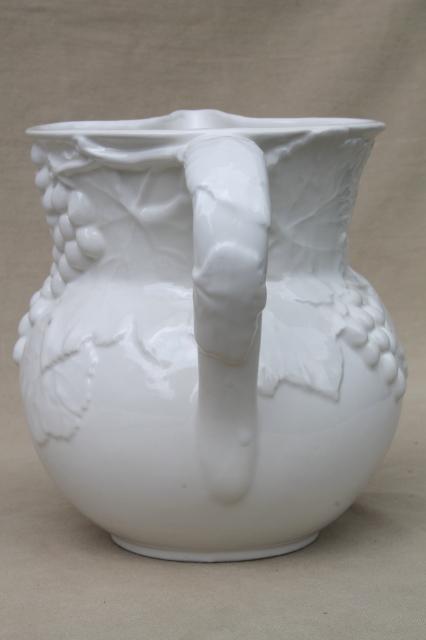 photo of vintage Elios Italian earthenware ceramic pitcher, glossy pure white w/ clusters of grapes #4