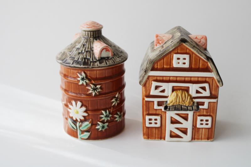 photo of vintage Enesco Japan ceramic Gentleman Farmer barn and silo salt & pepper shakers set #1