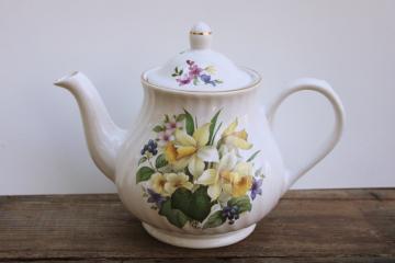 catalog photo of vintage English china tea pot, Arthur Wood daffodils spring floral pattern 