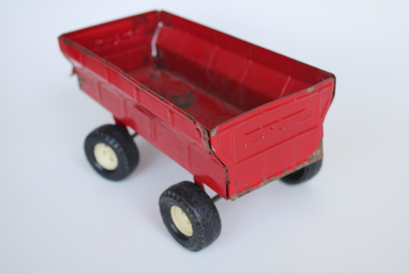 photo of vintage Ertl metal truck tractor trailer wagon, classic red farmhouse style holiday decor #2