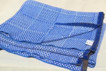 catalog photo of vintage Faribo blanket, blue & white checked squares woven wool bed blanket