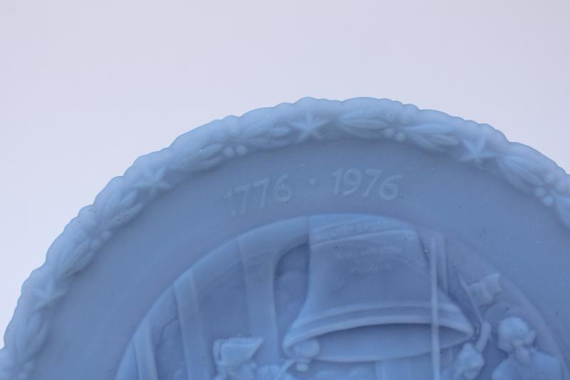 photo of vintage Fenton bicentennial Liberty Bell plate in blue satin glass, USA patriotic historical scene #3