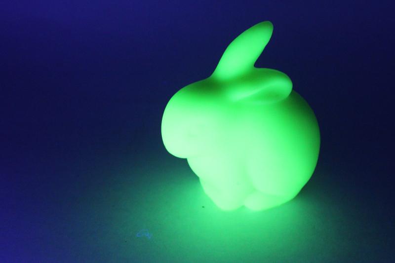 photo of vintage Fenton bunny rabbit figurine, lime green uranium glass, glows in UV black light #2