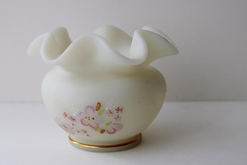 photo of vintage Fenton custard glass satin frosted rose bowl vase, hand painted pink daisies #1