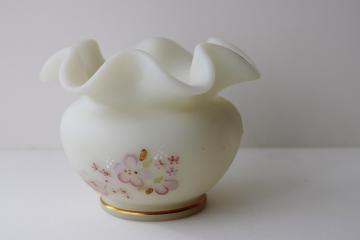 catalog photo of vintage Fenton custard glass satin frosted rose bowl vase, hand painted pink daisies