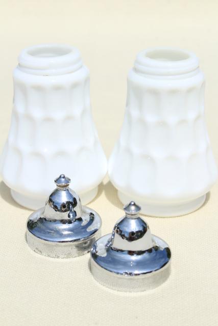 photo of vintage Fenton milk glass salt and pepper shakers, thumbprint pattern glass #3