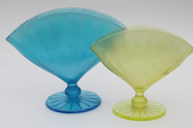 photo of vintage Fenton stretch glass fan vases, celeste blue & vaseline yellow topaz art glass #1