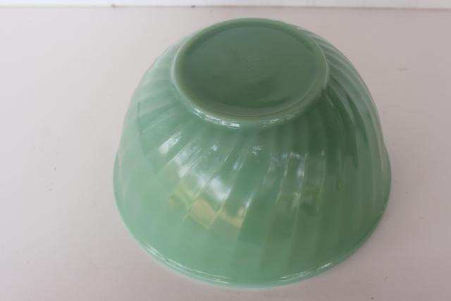 photo of vintage Fire King jadeite jadite green glass swirl pattern large mixing bowl #7