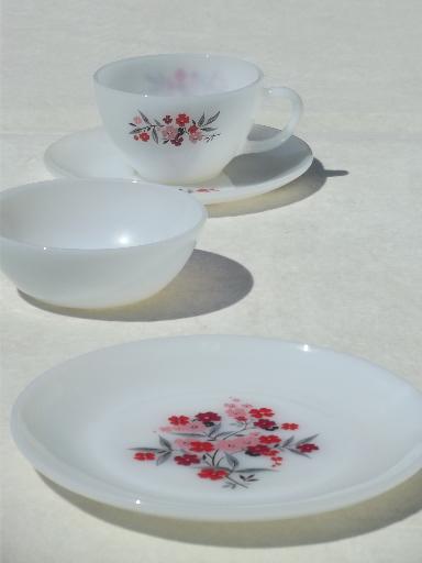 photo of vintage Fire-King primrose flowered glass dishes, breakfast set for 4 #3