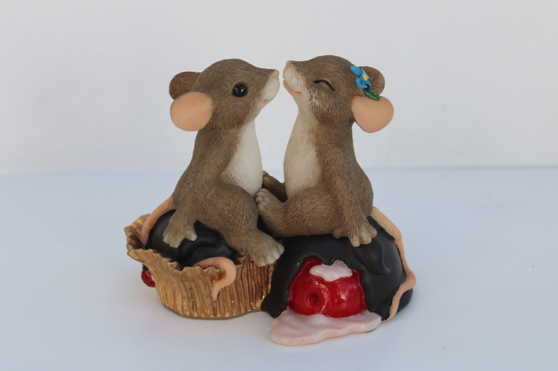 photo of vintage Fitz & Floyd Charming Tails figurine, mouse couple chocolate covered cherry #1