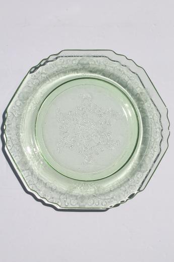 photo of vintage Florentine green depression glass dishes, plates, cups & saucers for 4 #5