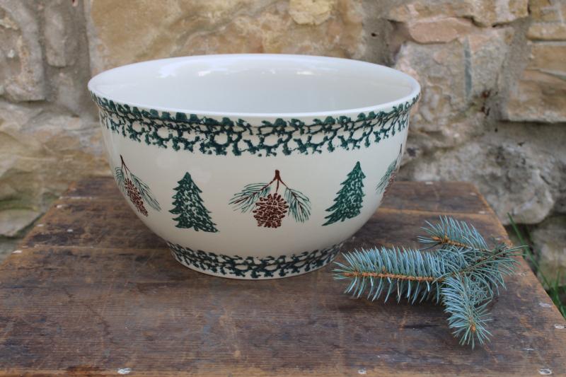 photo of vintage Folkcraft Christmas pine cone tree spongeware stoneware, big mixing bowl #1