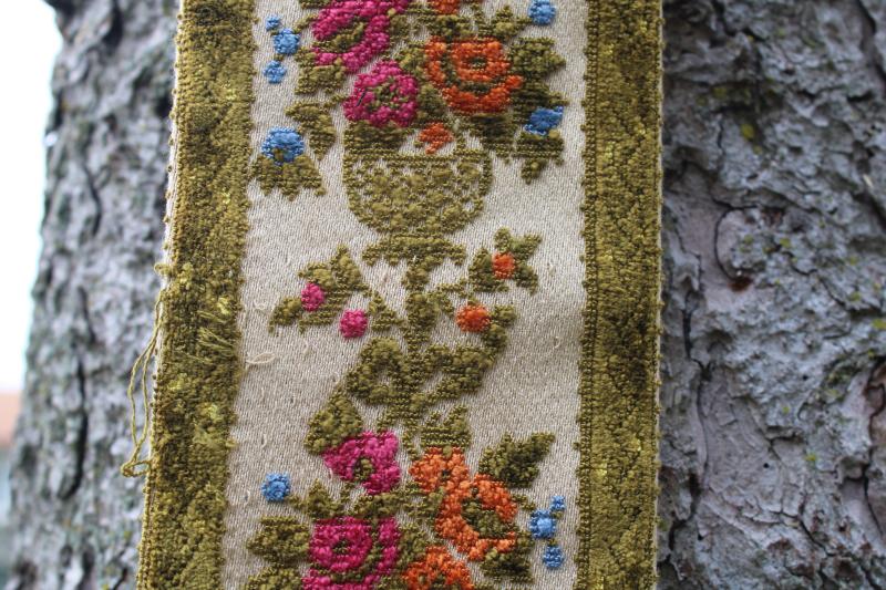 photo of vintage French cotton tapestry bell pull w/ tassel, flower baskets design #2