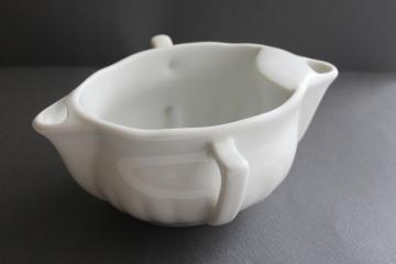 catalog photo of vintage French ironstone white china gravy boat separator w/ double spout, Pillivuyt France 