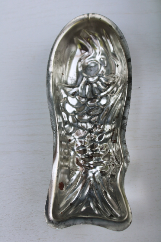 photo of vintage French tin molds, fish shaped molds for aspic, jello, chocolate, small cakes? #4