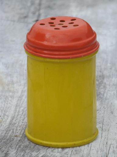 photo of vintage Gemco glass shaker, yellow glass jar w/ orange shaker lid #1