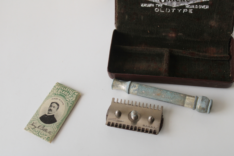 photo of vintage Gillette safety razor lot, two razors, Old Type case w/ blades  #2