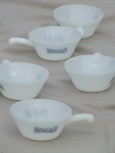 photo of vintage Glasbake Currier & Ives stick handle onion soup bowl casseroles #2