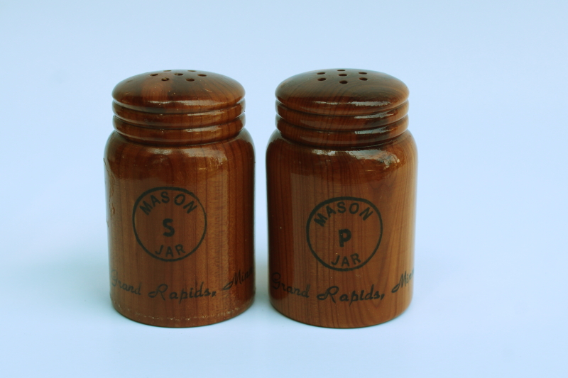 photo of vintage Grand Rapids Minnesota souvenir mini wood Mason jars salt & pepper shakers  #1