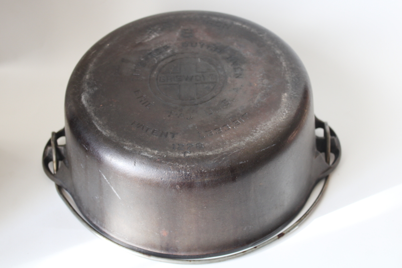 photo of vintage Griswold large logo cast iron dutch oven pot no 8 no lid, nice flat pan bottom #1