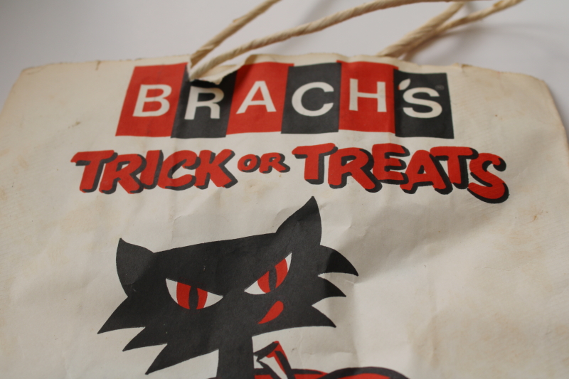 photo of vintage Halloween Brach's Trick or Treats paper treat bag, black cat & jack o lantern print #2
