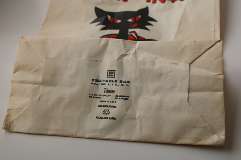 photo of vintage Halloween Brach's Trick or Treats paper treat bag, black cat & jack o lantern print #3