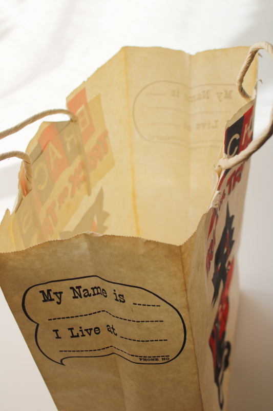 photo of vintage Halloween Brach's Trick or Treats paper treat bag, black cat & jack o lantern print #7