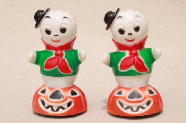 photo of vintage Halloween hard plastic novelty toys party favors, ghosts on jack o lantern pumpkins #3