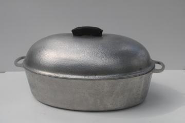 vintage Hammered Club Aluminum large oval dutch oven roasting pan, turkey roaster 