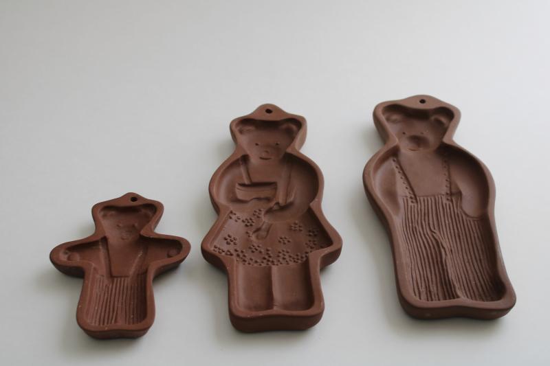 photo of vintage Hartstone stoneware cookie molds, fairy tale Three Bears bear family set #2