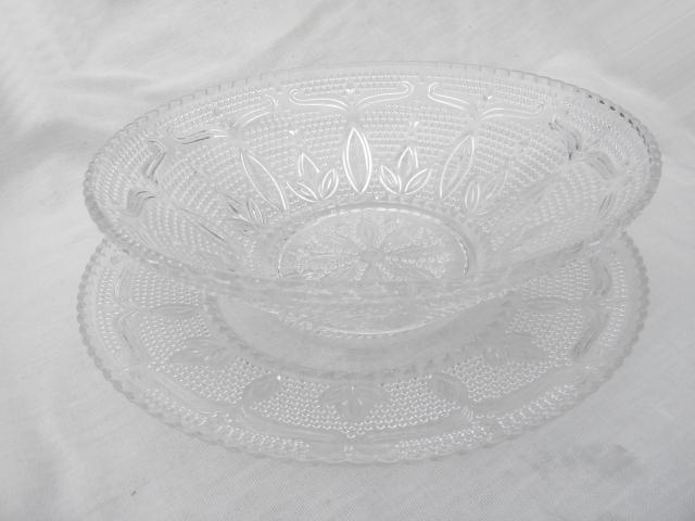 photo of vintage Heritage pattern Federal glass serving pieces, fruit bowl & sandwich or cake plate #1