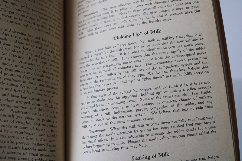 photo of vintage Hoard's Dairyman book, How to Treat Common Ailments of Farm Animals, farmer's guide  #5