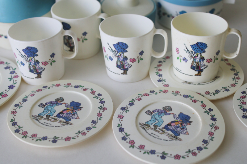 photo of vintage Holly Hobbie toy tea set, plastic doll dishes & pretend play kitchen pots & pans #2