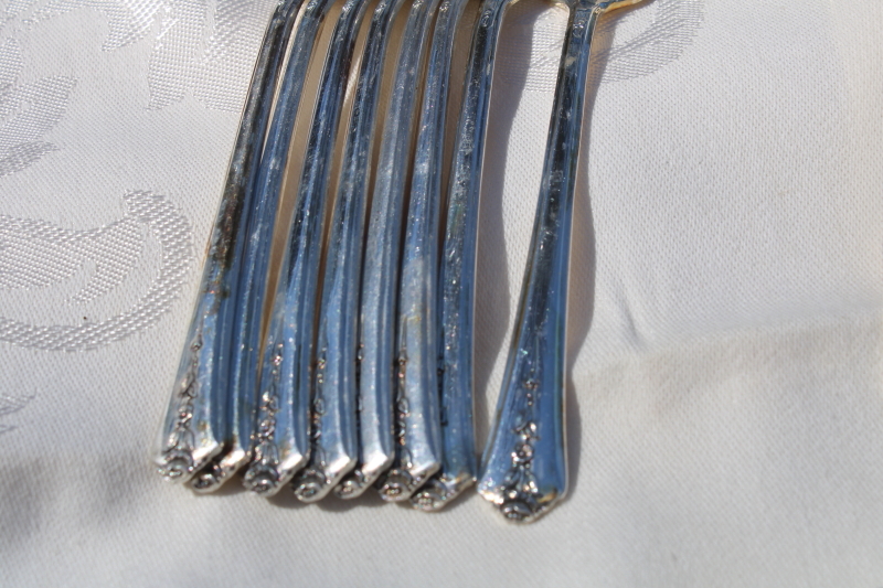 photo of vintage Holmes & Edwards silver plate flatware set for 8, Spring Garden pattern circa 1949 #8