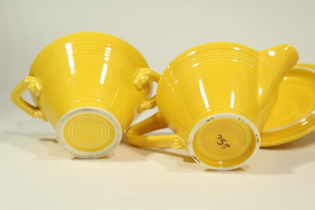 photo of vintage Homer Laughlin Harlequin yellow ceramic cream pitcher & sugar bowl set #6